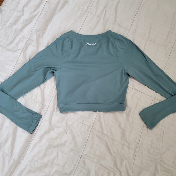 ALPHALETE Long Sleeve Crop top size Small - Picture 7 of 11